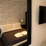 Alojamento de Acomodação e Pequeno-almoço Maison Flaminio 4*